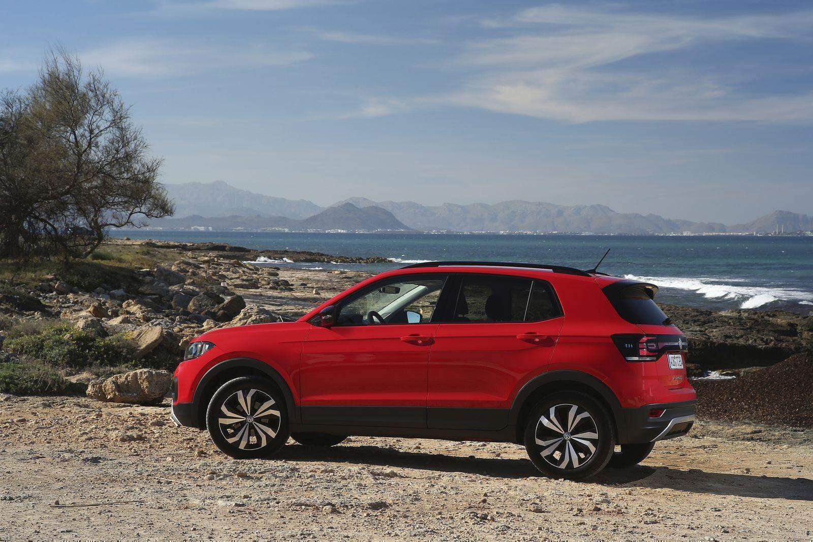 Volkswagen T-Cross immagine 2