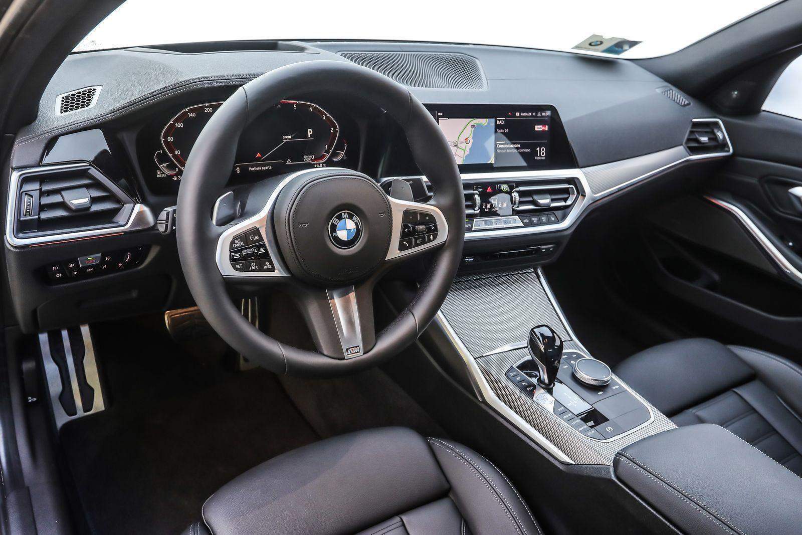 BMW Serie 3 Touring immagine 3