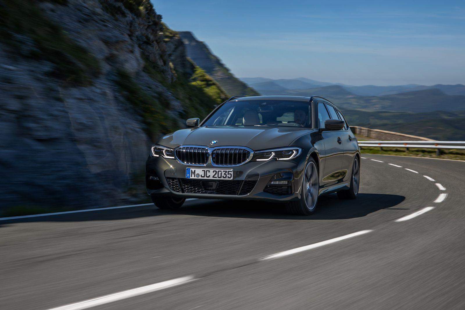 BMW Serie 3 Touring immagine 1