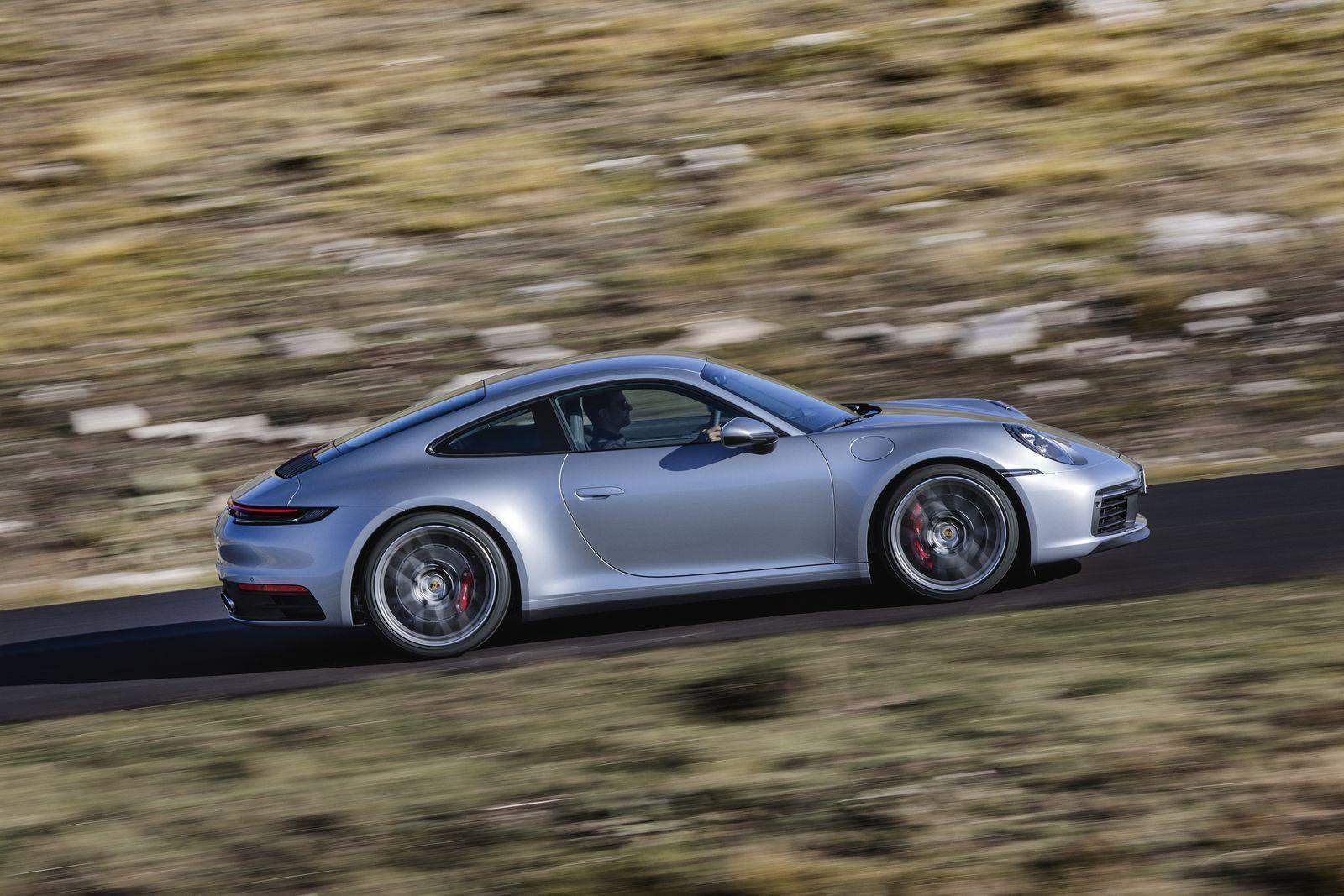 Porsche 911 Coupe immagine 2