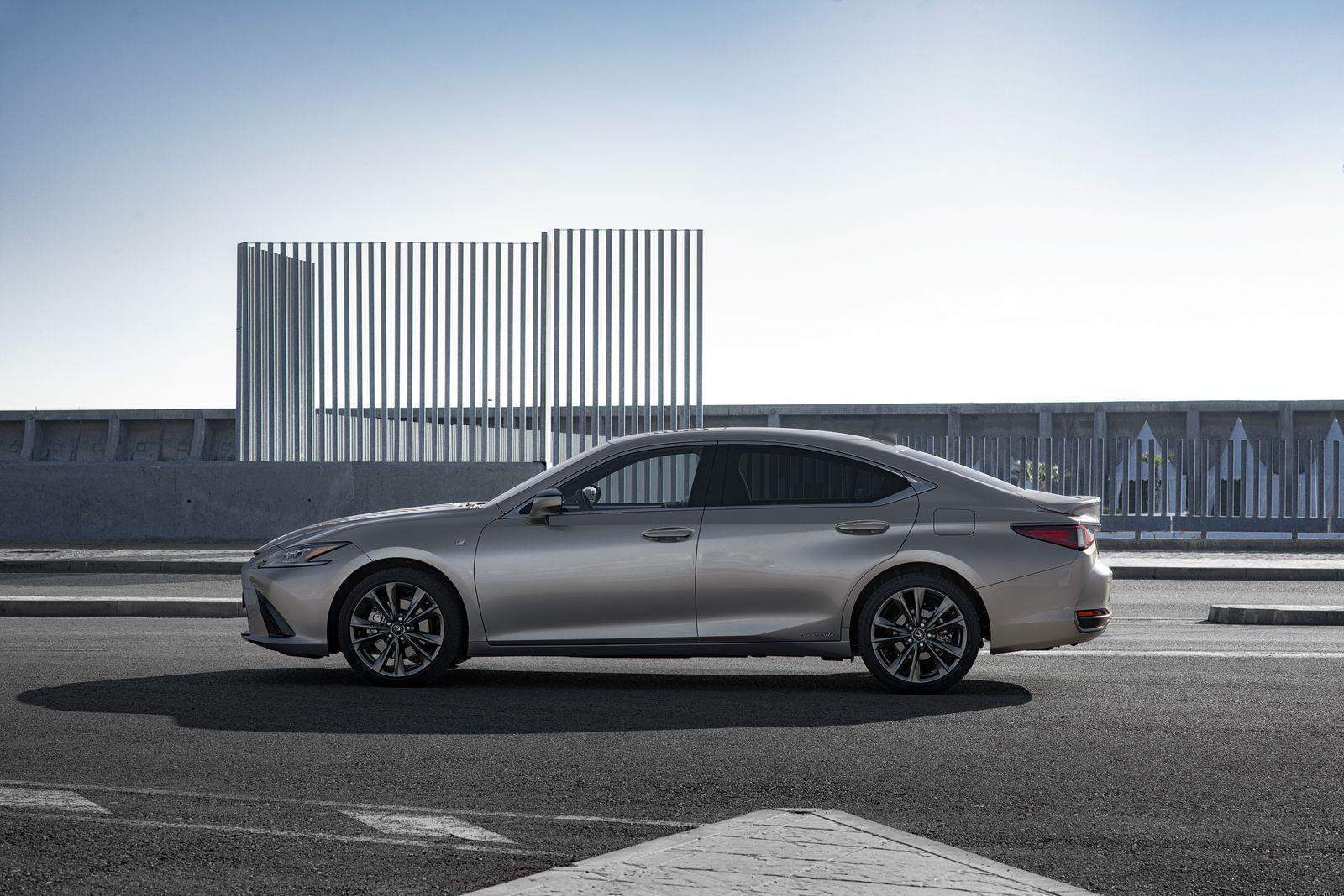 Lexus ES immagine 2