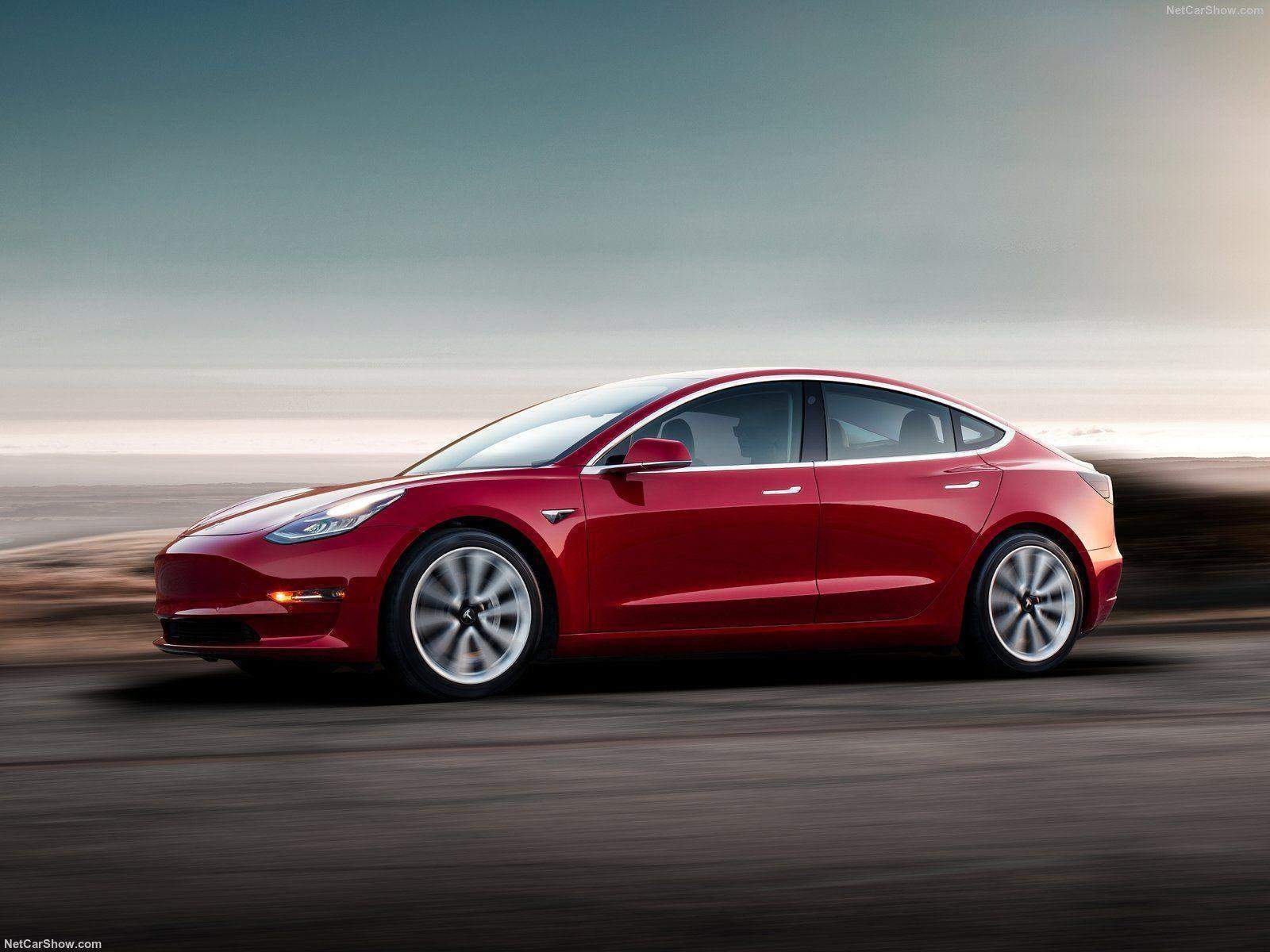 Tesla Model 3 immagine 2