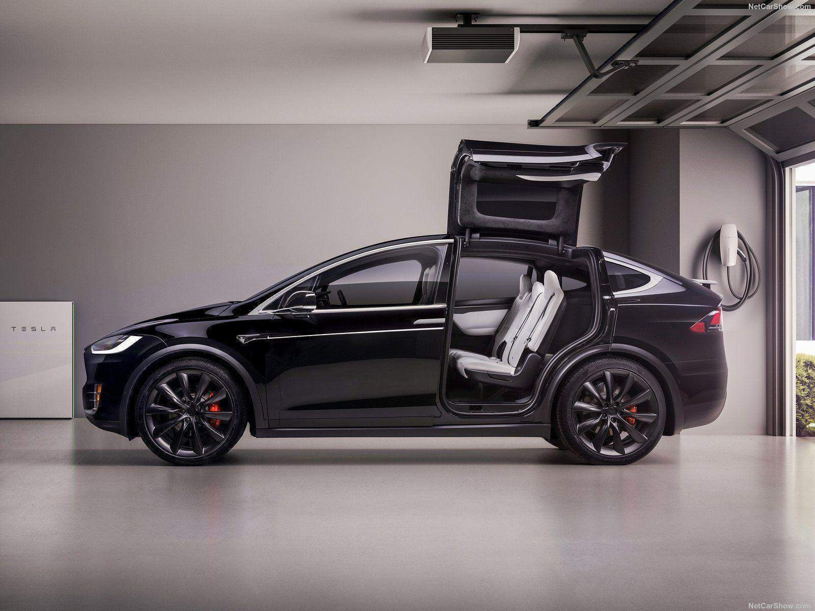 Tesla Model X immagine 2