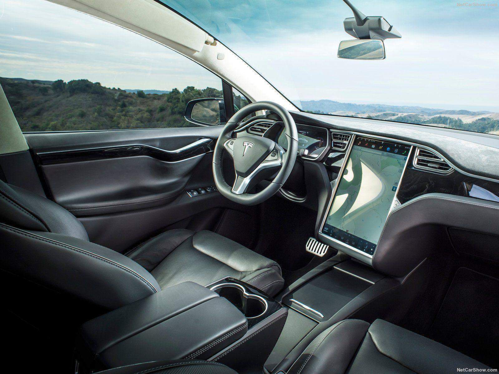 Tesla Model X immagine 4