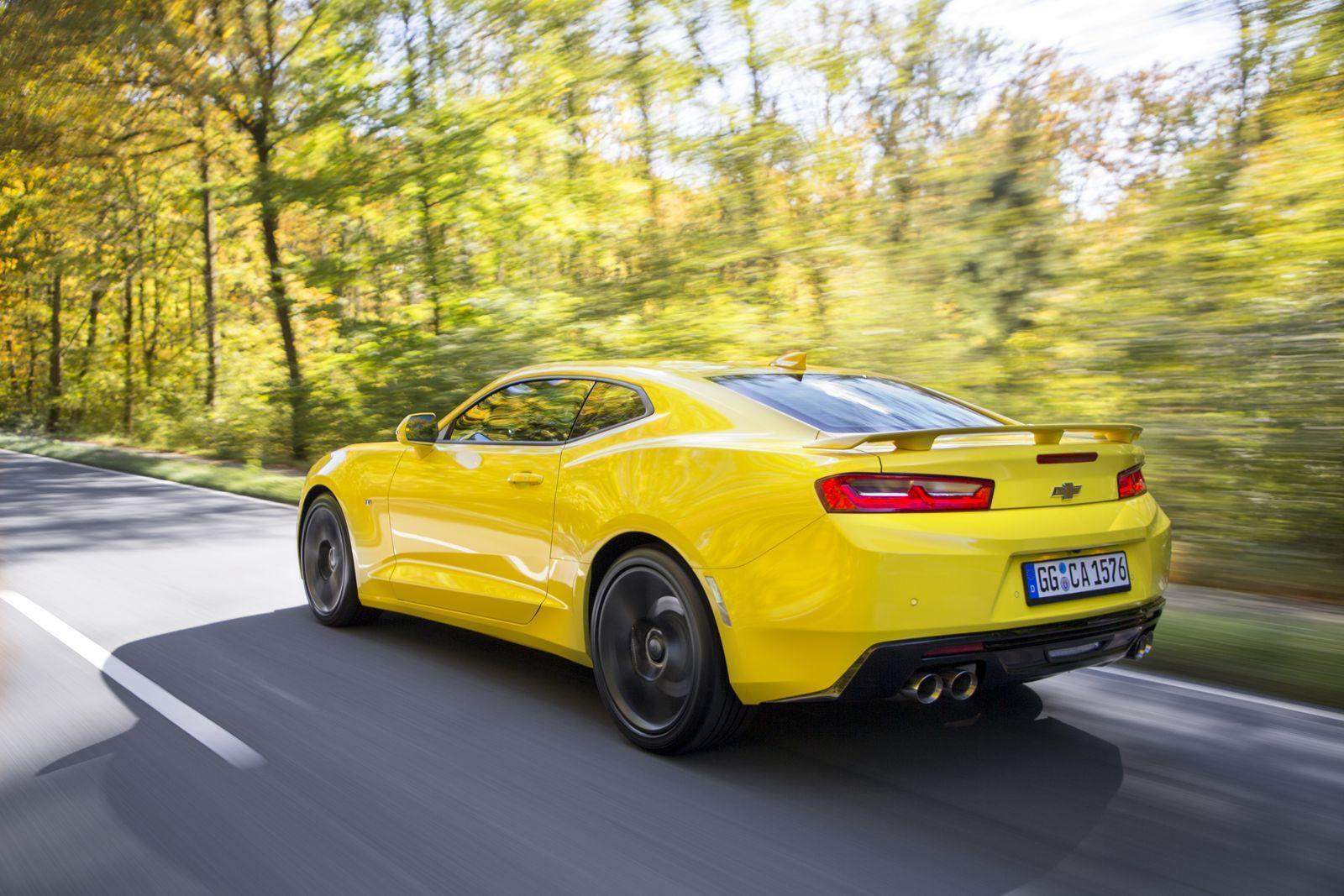 Chevrolet Camaro Coupe immagine 3