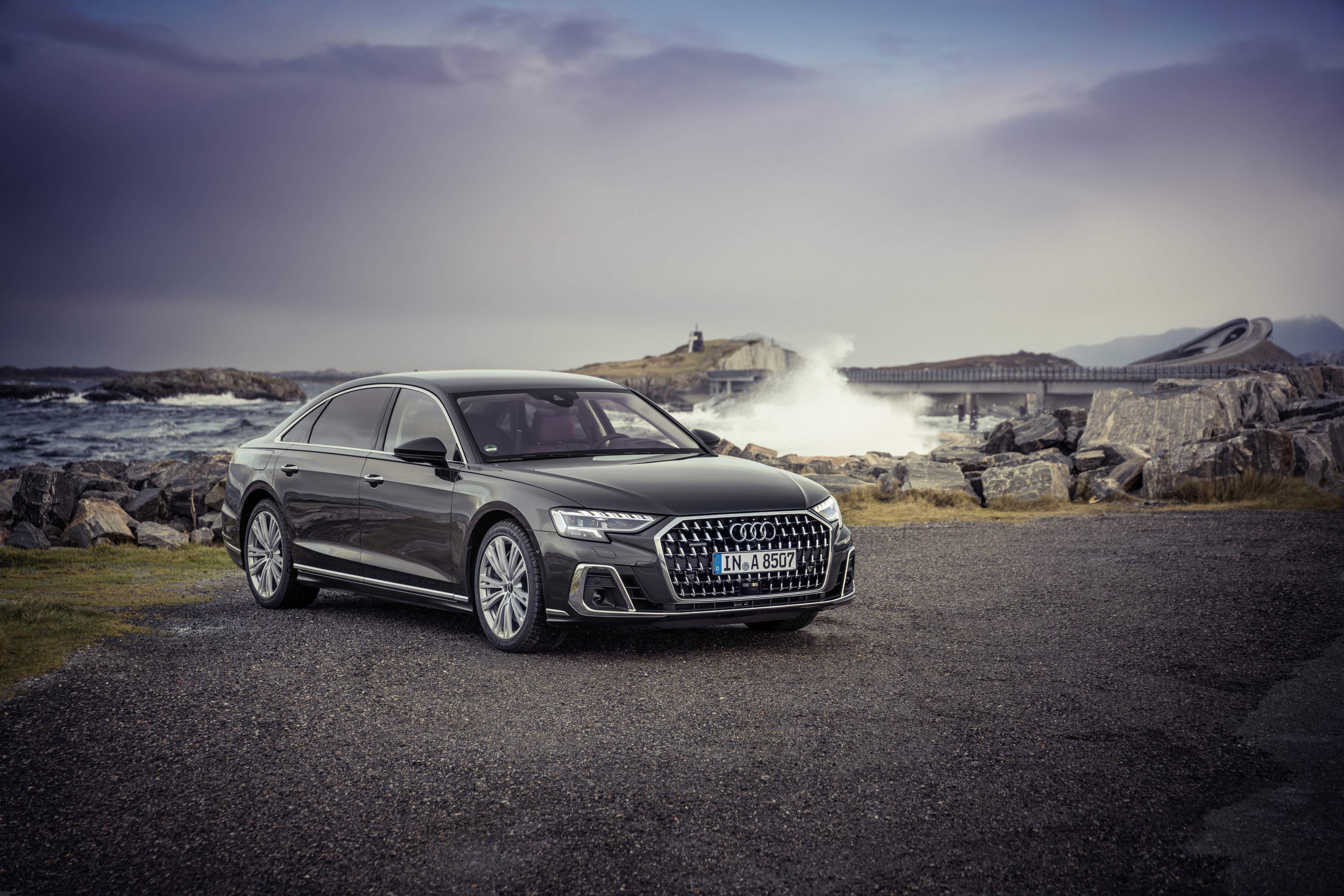 Audi A8 L immagine 1