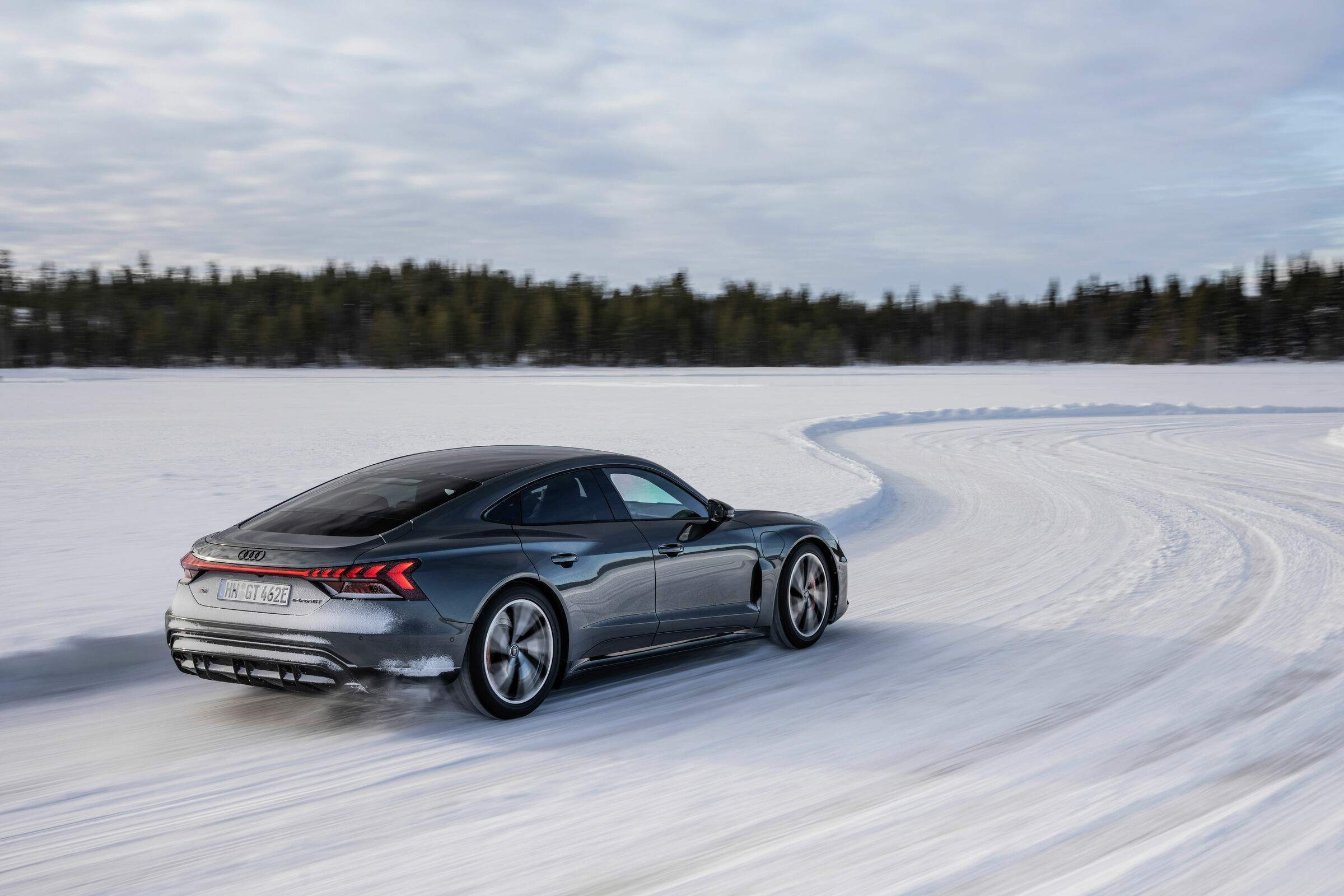 Audi RS e-tron GT immagine 2