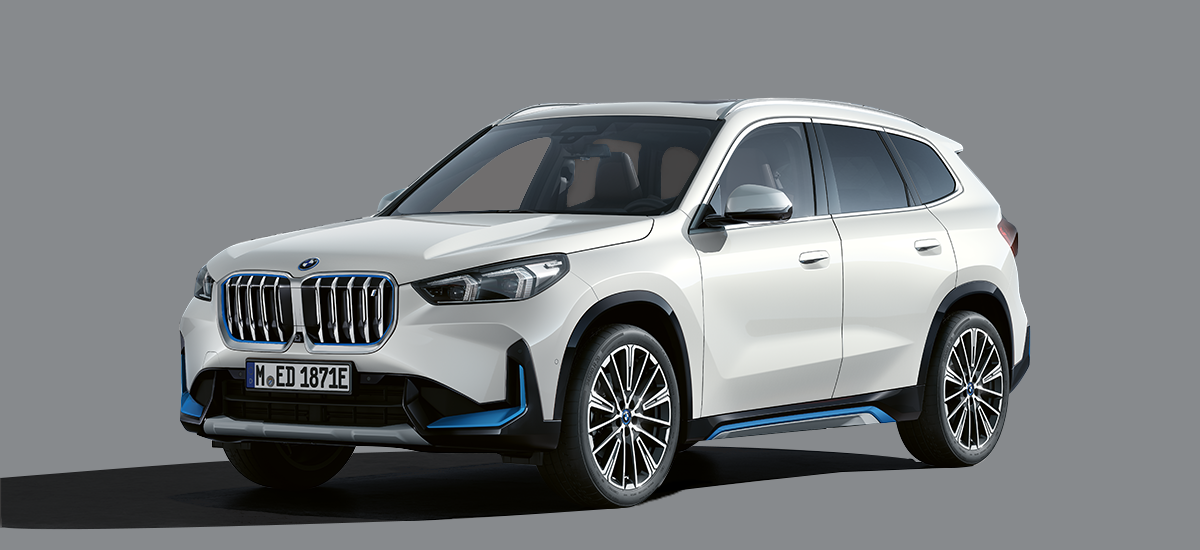 BMW iX1 immagine 1