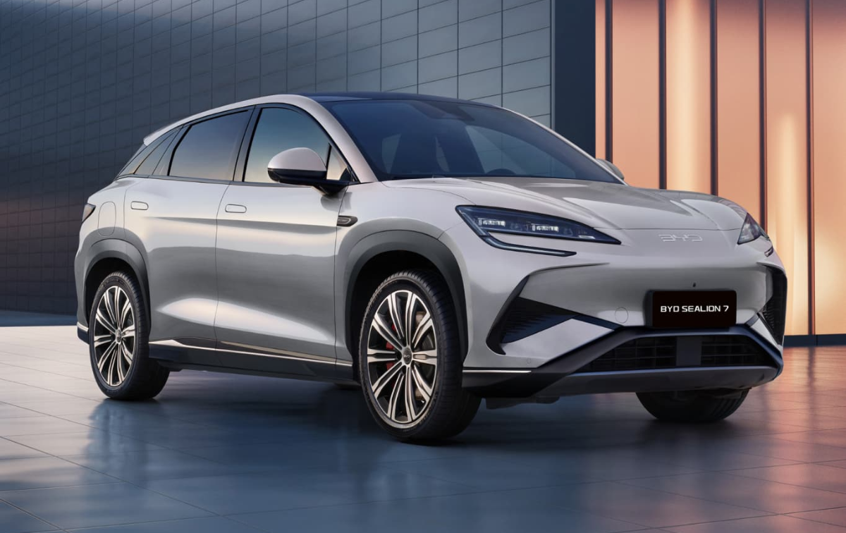 Byd Sealion 7 immagine 1