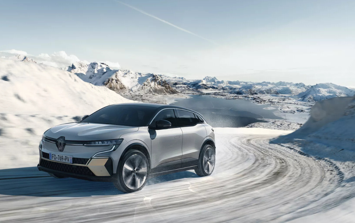 Renault Megane E-Tech immagine 2