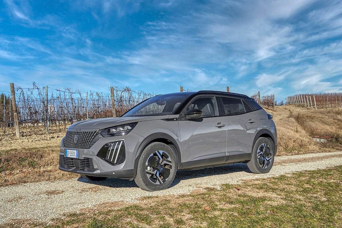 Peugeot 2008 immagine 4