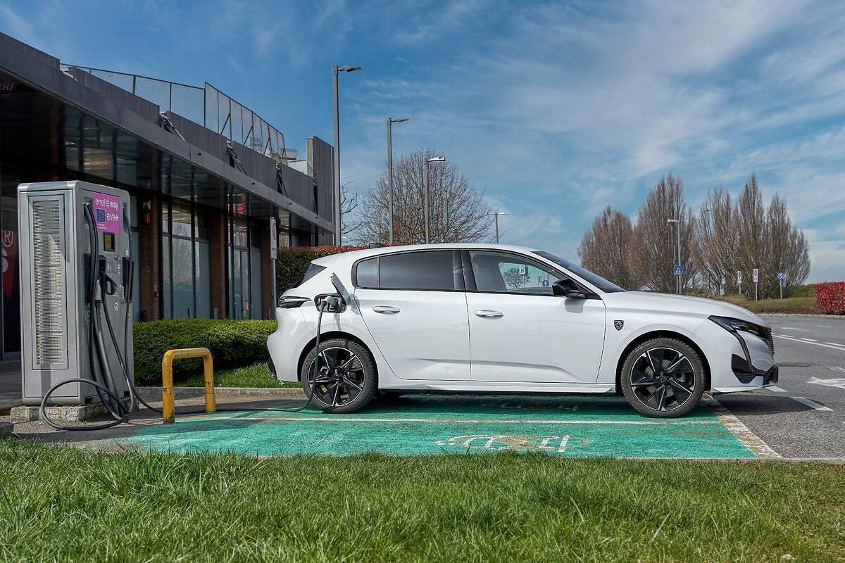 Peugeot 308 immagine 3