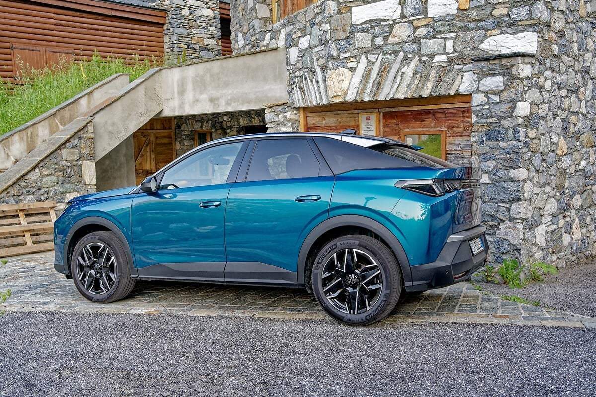 Peugeot 3008 immagine 1