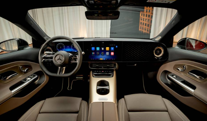 Mercedes CLA EQ immagine 3