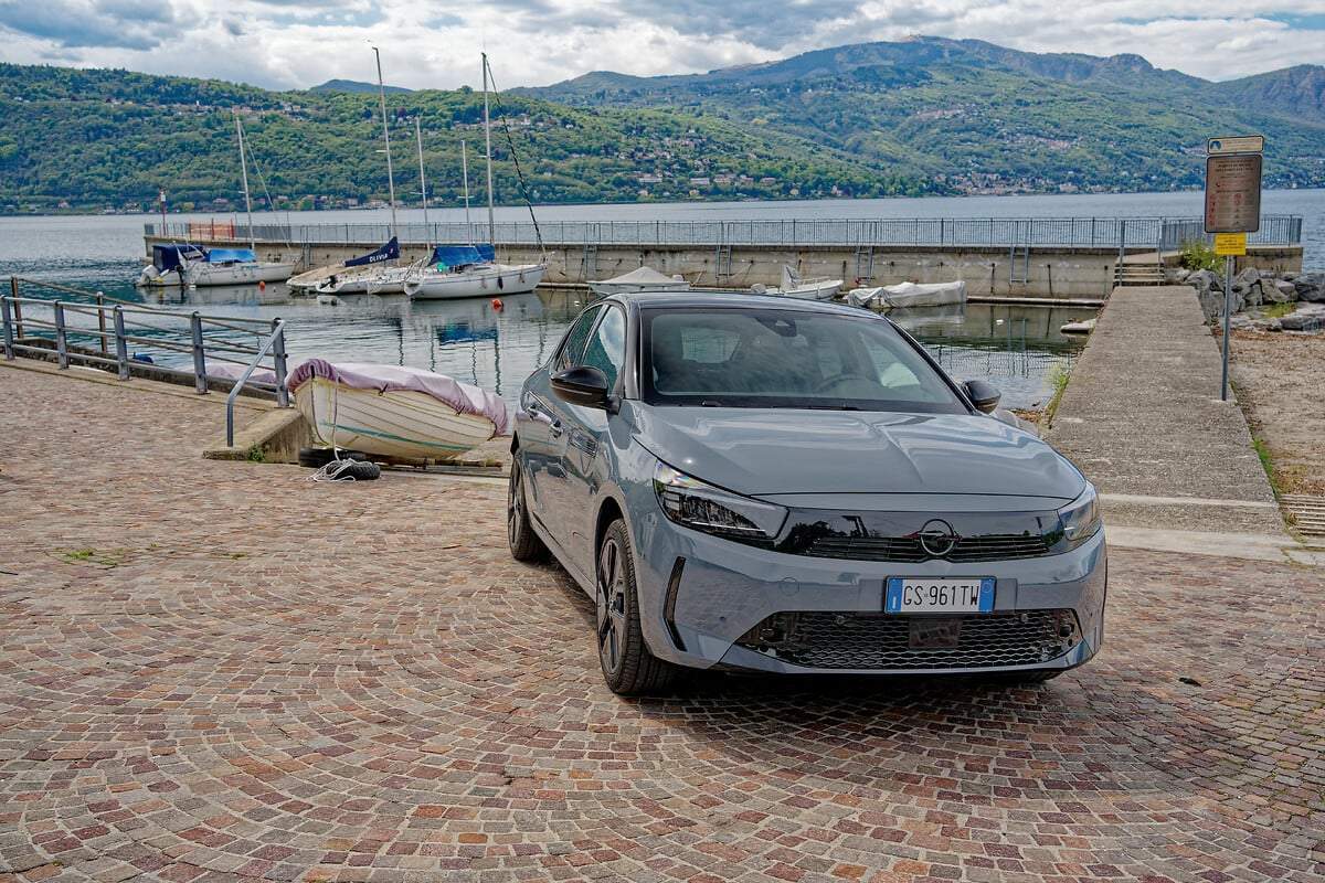 Opel Corsa-e 5 Porte immagine 1