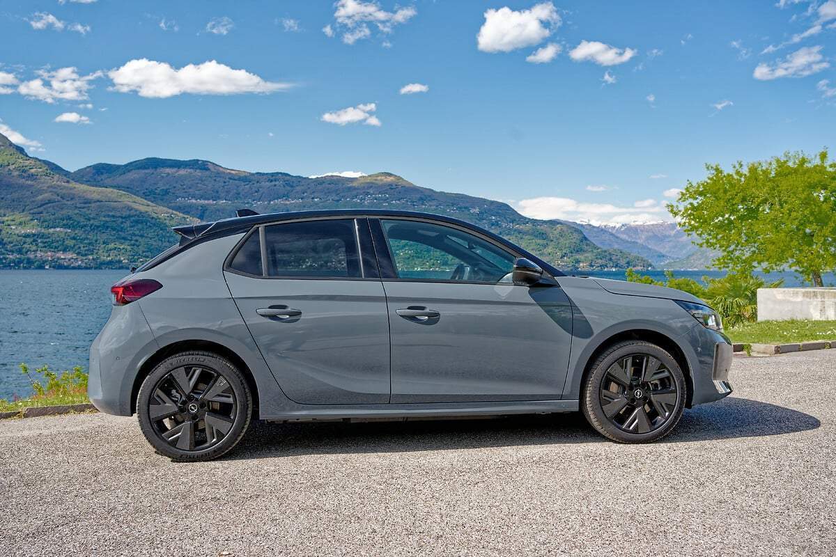 Opel Corsa-e 5 Porte immagine 3