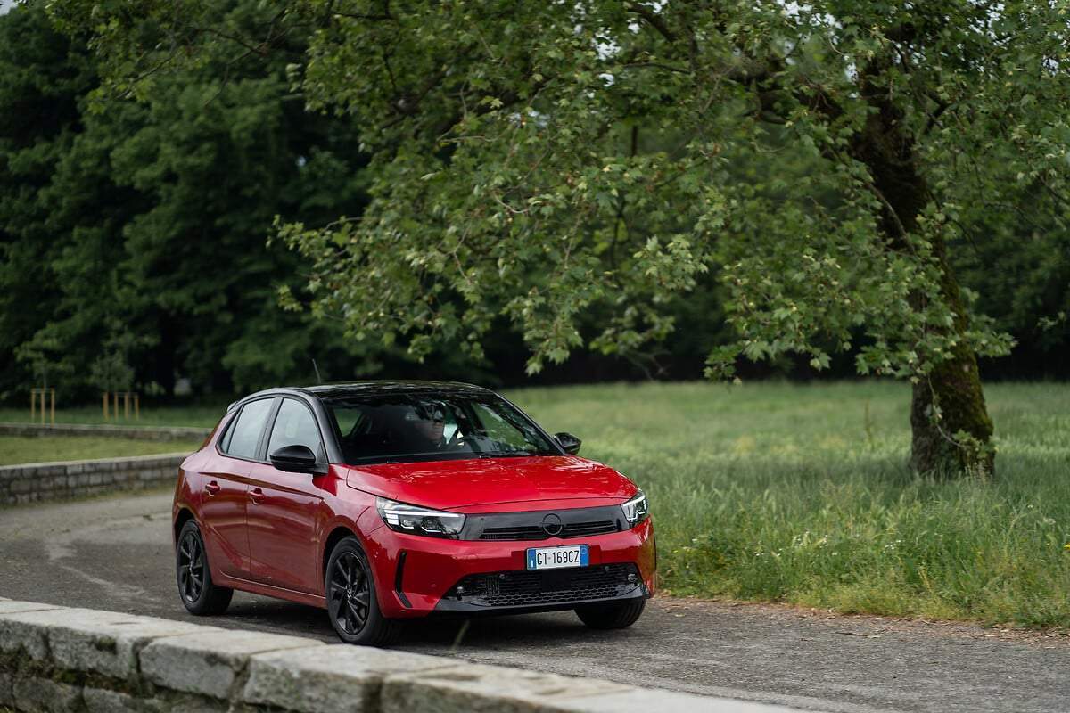 Opel Corsa 5 Porte immagine 1