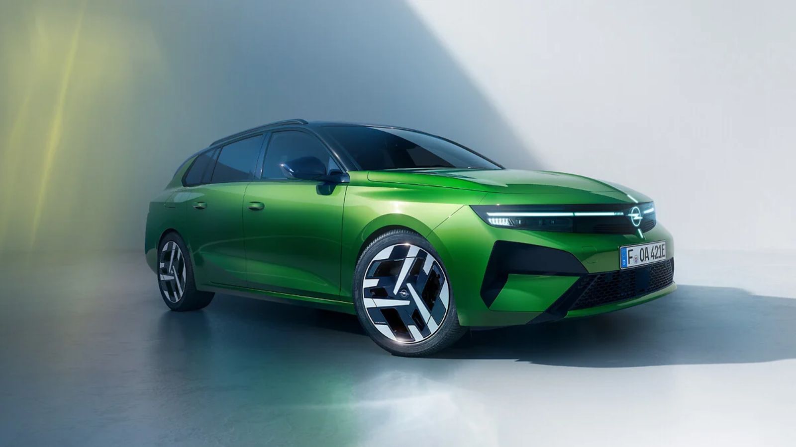 Opel Astra Sports Tourer Sports Tourer immagine 1