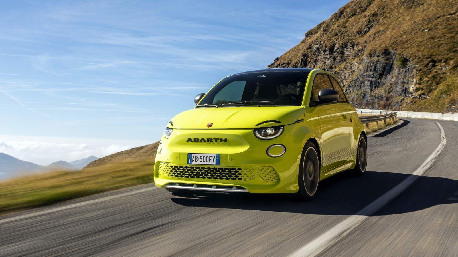 Abarth 500e immagine 1