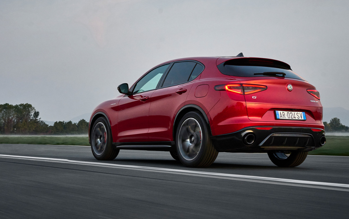Alfa Romeo Stelvio immagine 3