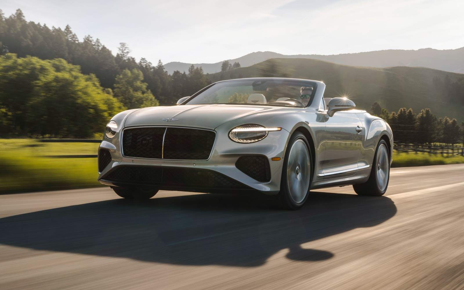 Bentley Continental GTC immagine 1