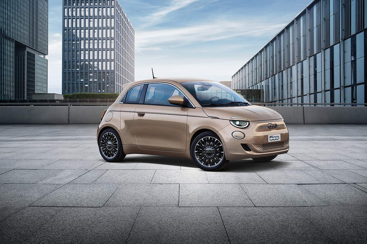 Fiat 500e immagine 1
