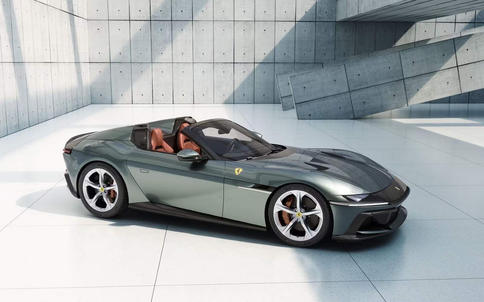 Ferrari 12Cilindri Spider immagine 1