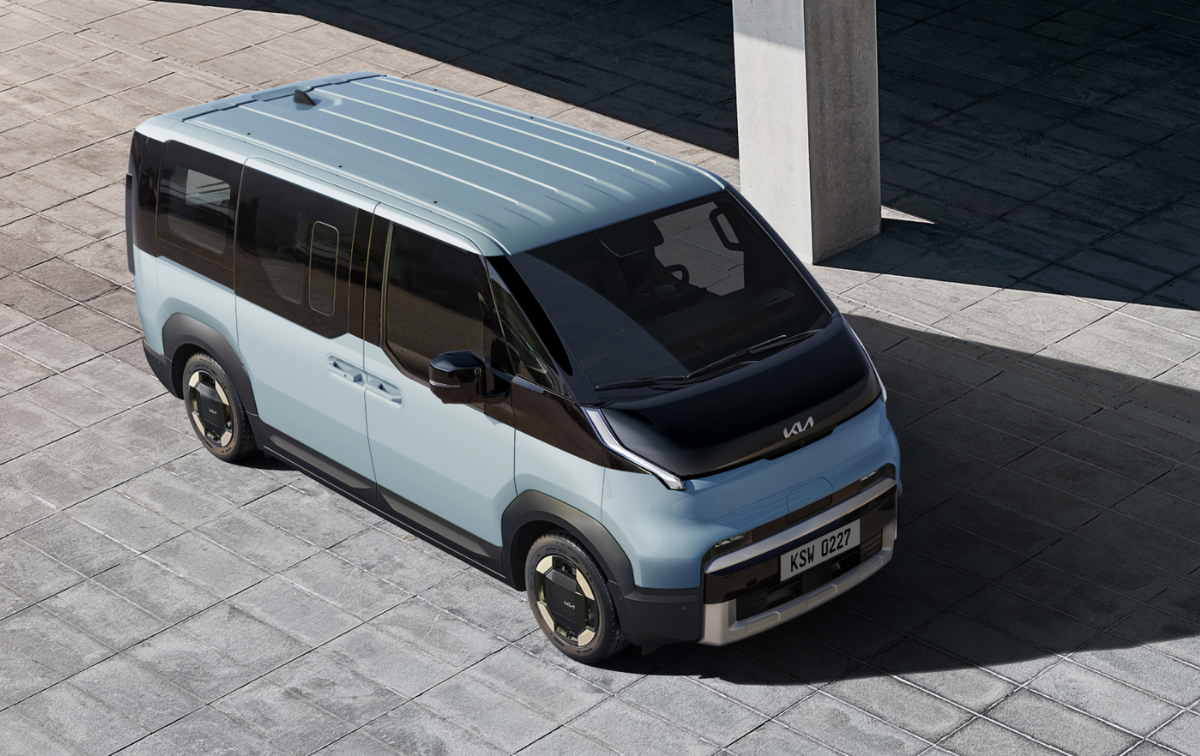 Kia PV5 Passenger immagine 1