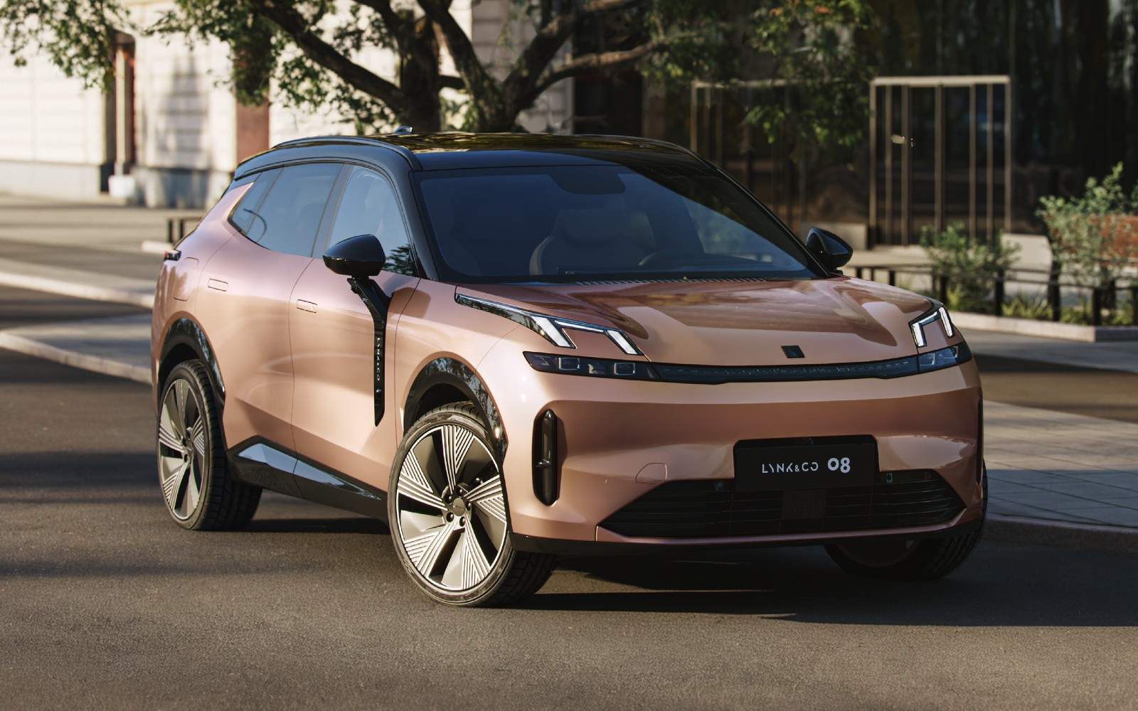 Lynk & Co 08 immagine 1