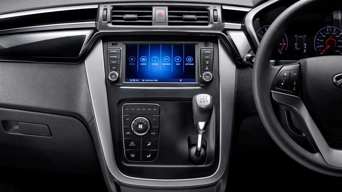 Mahindra KUV100 immagine 12