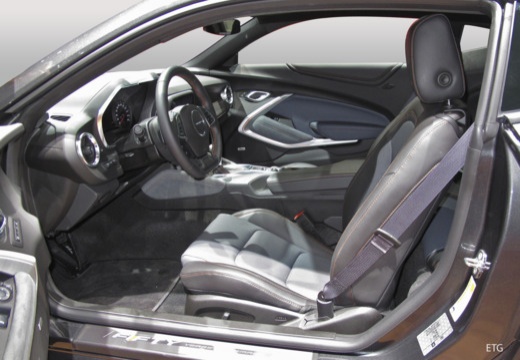 Chevrolet Camaro Coupe immagine 9