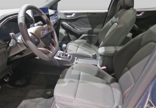 Ford Focus Wagon immagine 7