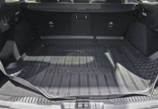 Ford Focus Wagon immagine 8