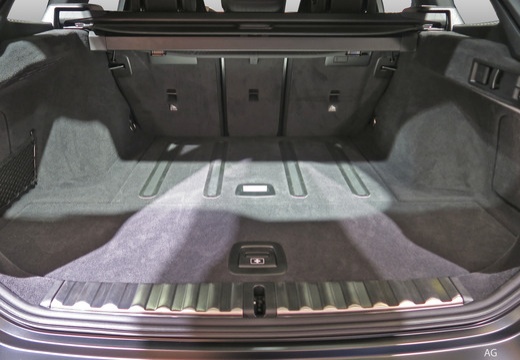BMW Serie 3 Touring immagine 8