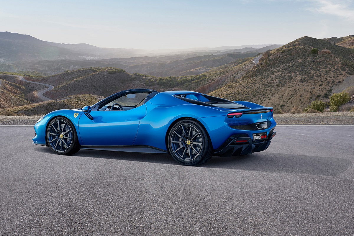 Ferrari 296 GTS immagine 3