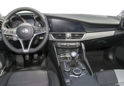 Alfa Romeo Giulia immagine 7
