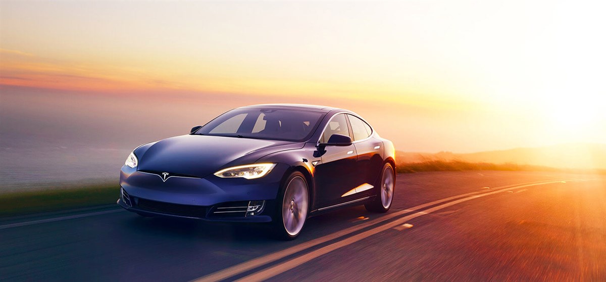 Tesla Model S immagine 2