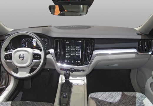 Volvo V60 immagine 8