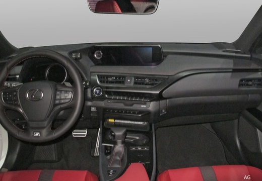 Lexus UX immagine 9