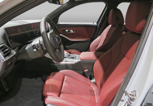 BMW M3 Berlina immagine 6