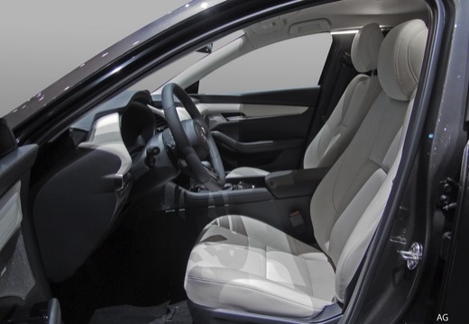 Mazda 3 4 Porte immagine 6