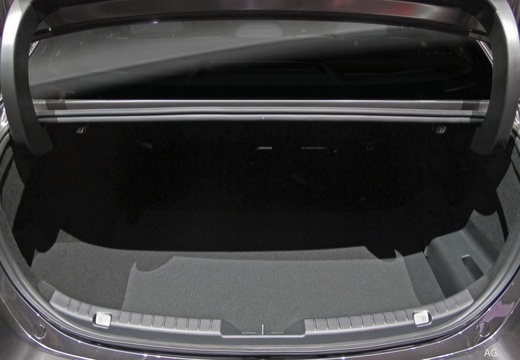 Mazda 3 4 Porte immagine 9