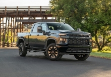 Chevrolet Silverado Crew Cab immagine 3
