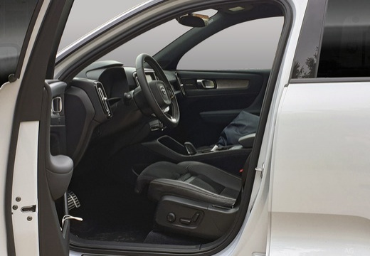 Volvo EX40 immagine 9