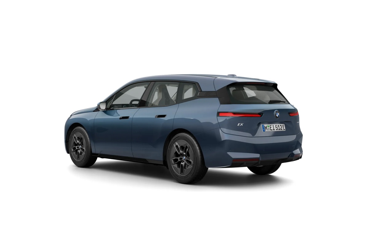 BMW iX immagine 25
