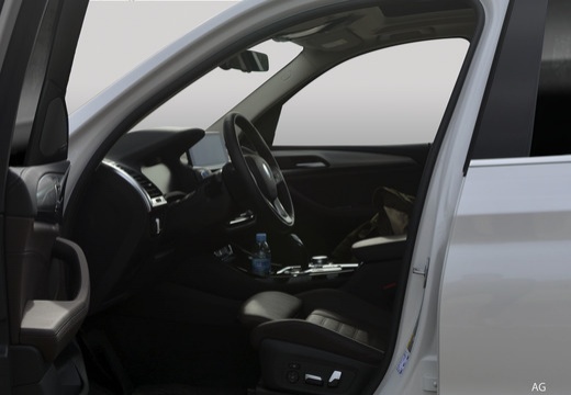 BMW iX3 immagine 9