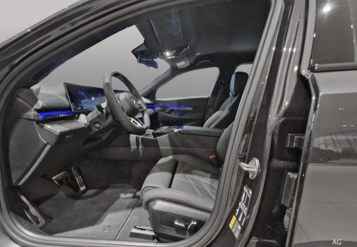 BMW i5 Berlina immagine 5