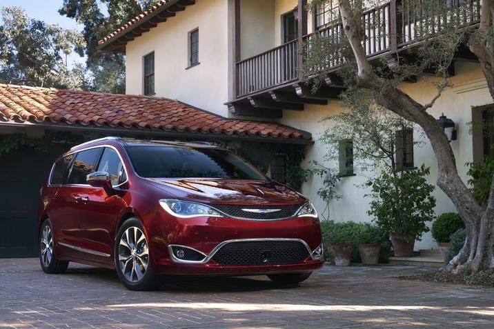 Chrysler Pacifica immagine 1