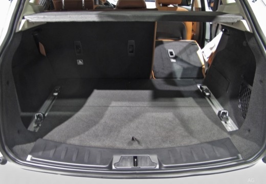 Jaguar E-Pace immagine 12