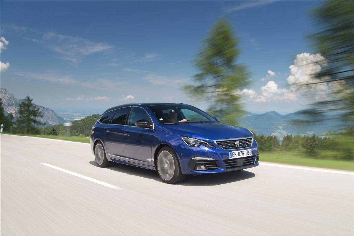 Peugeot 308 Station Wagon immagine 2